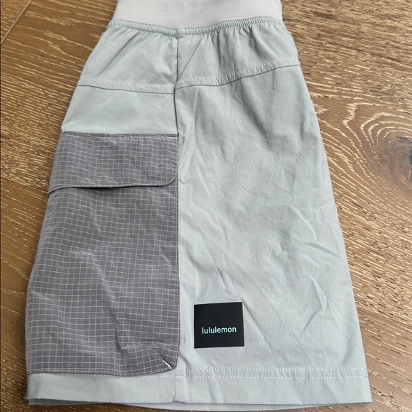 Lululemon Utility Skirt Size 6 Gray Cargo Pocket Athletic Skort Hiking Outdoor - Picture 8 of 8